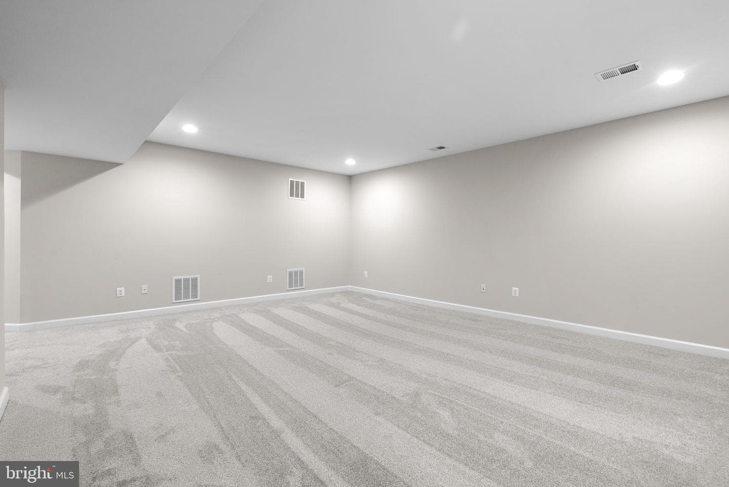 750 Crisfield Way photo 59