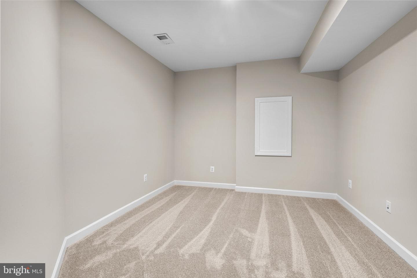 750 Crisfield Way photo 67