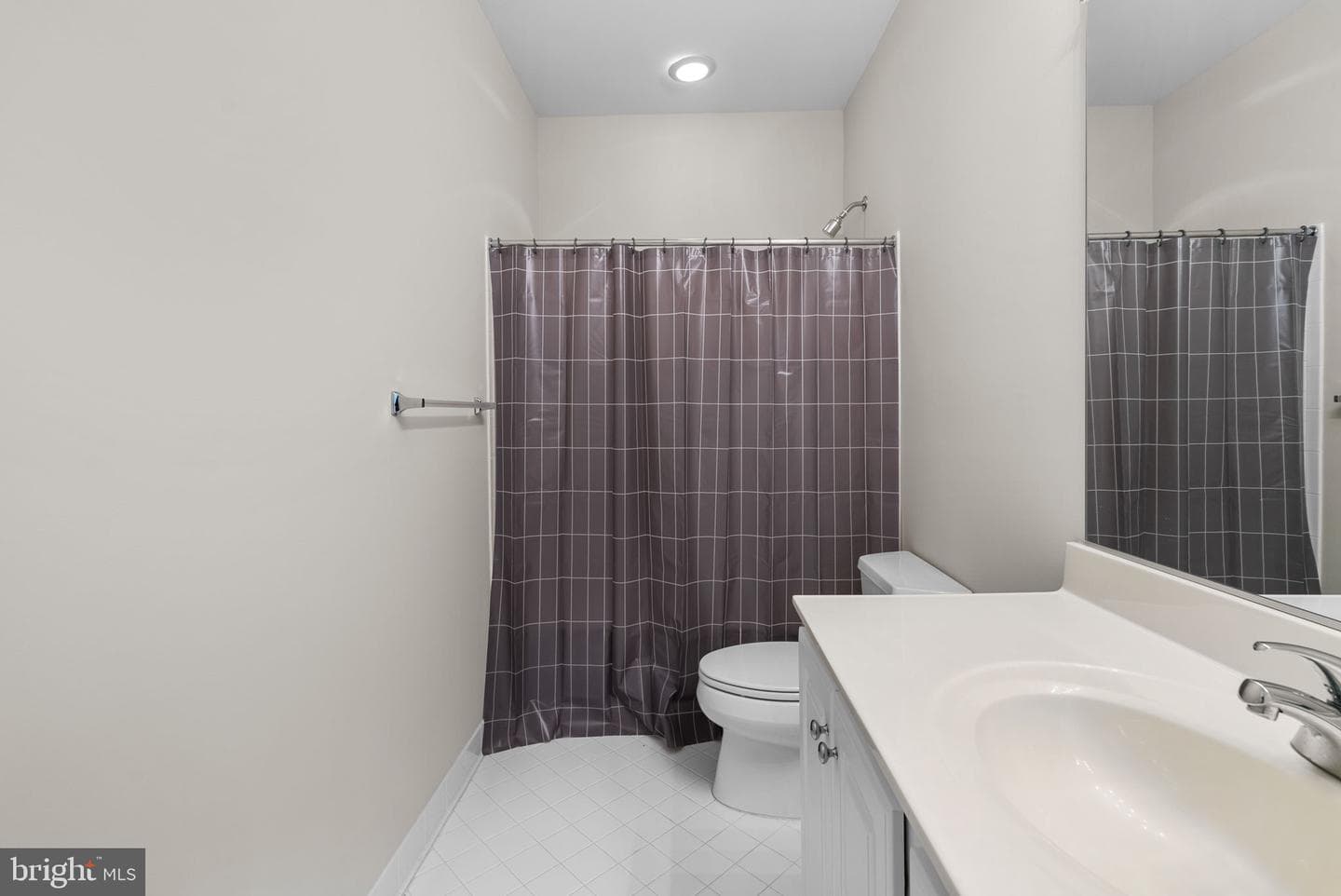 750 Crisfield Way photo 69