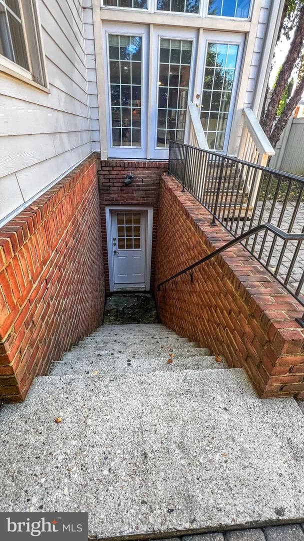 750 Crisfield Way photo 79