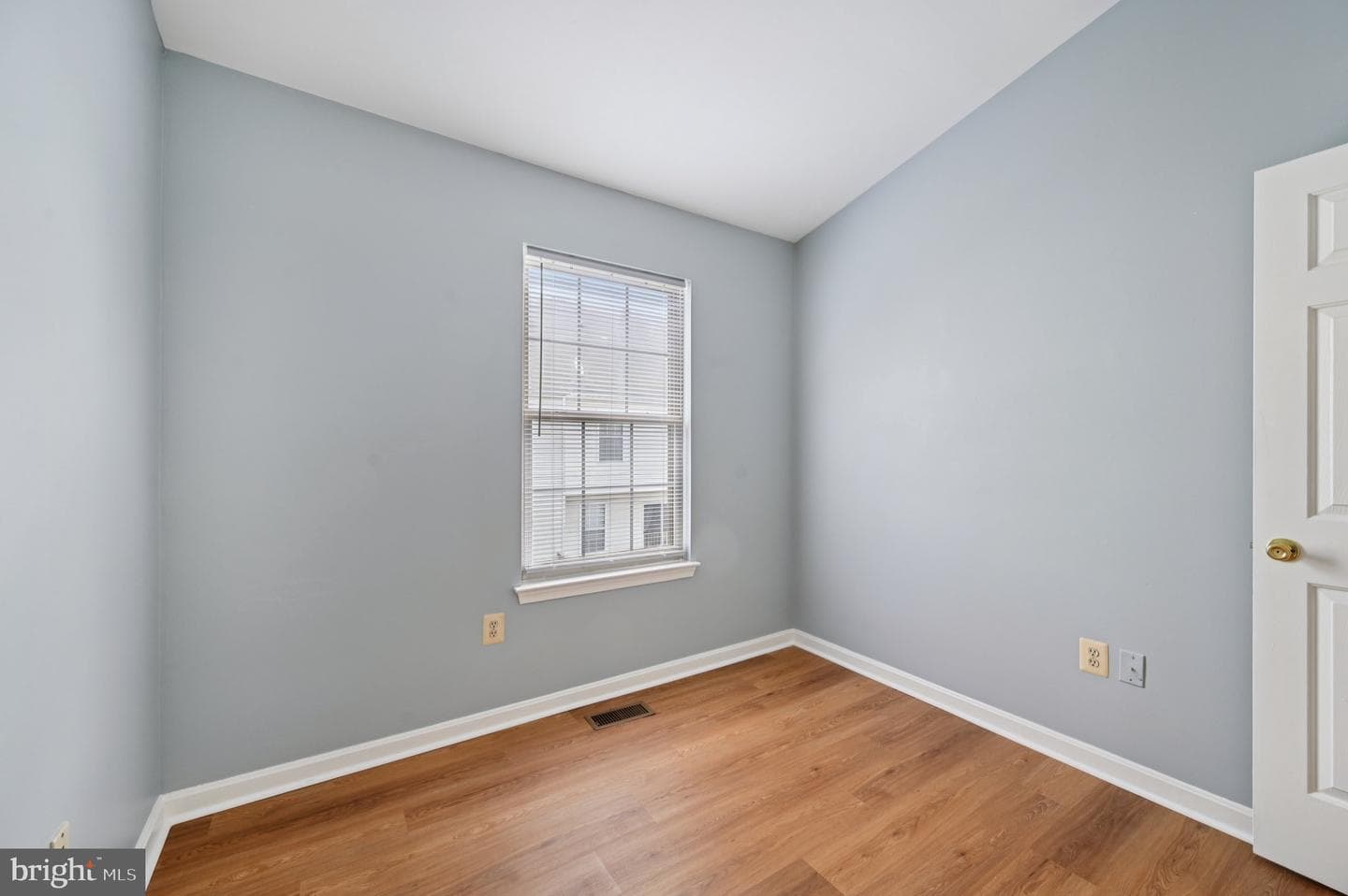 6504 Fable Court photo 32