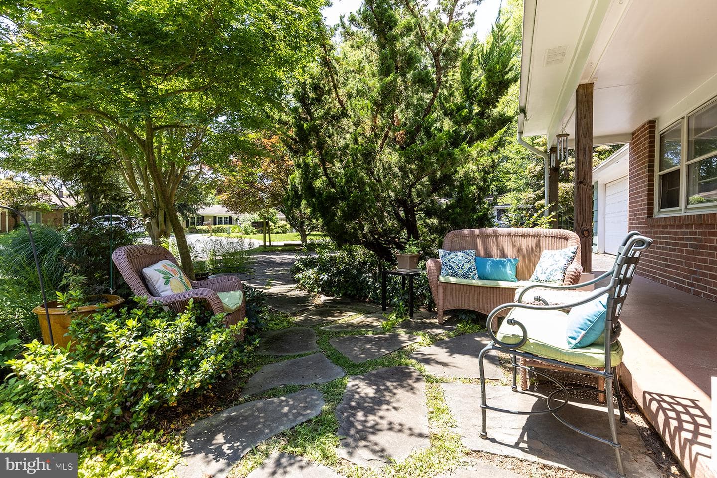 1490 Grandview Court photo 2