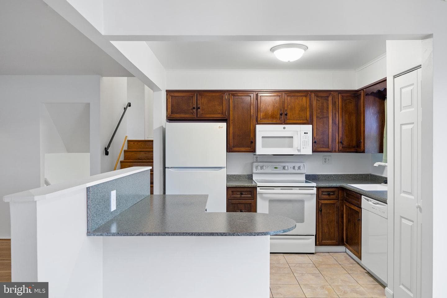 707 Delmar Avenue photo 12