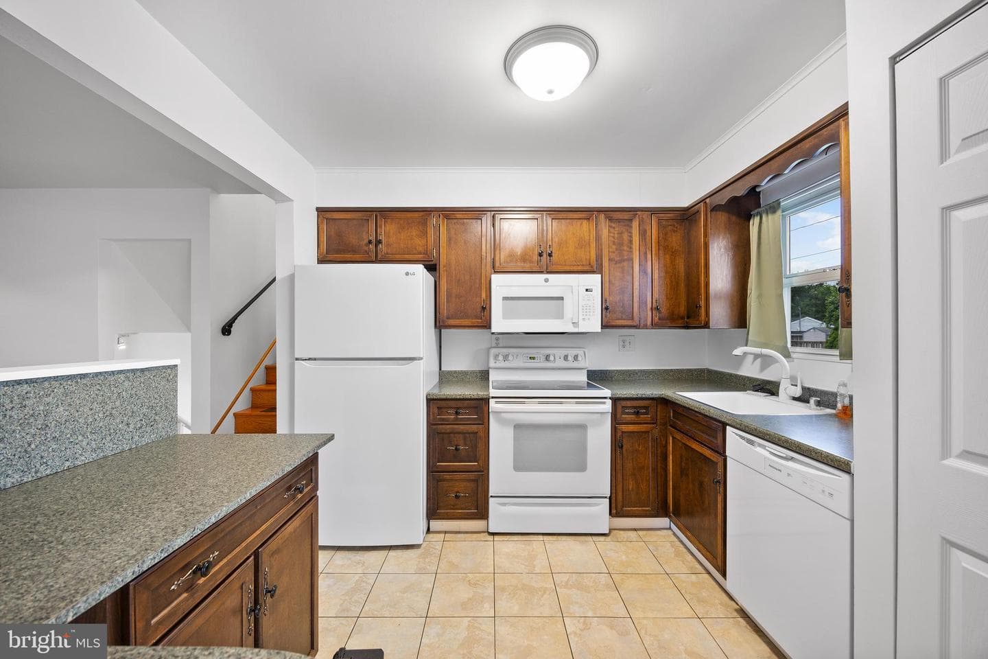 707 Delmar Avenue photo 13