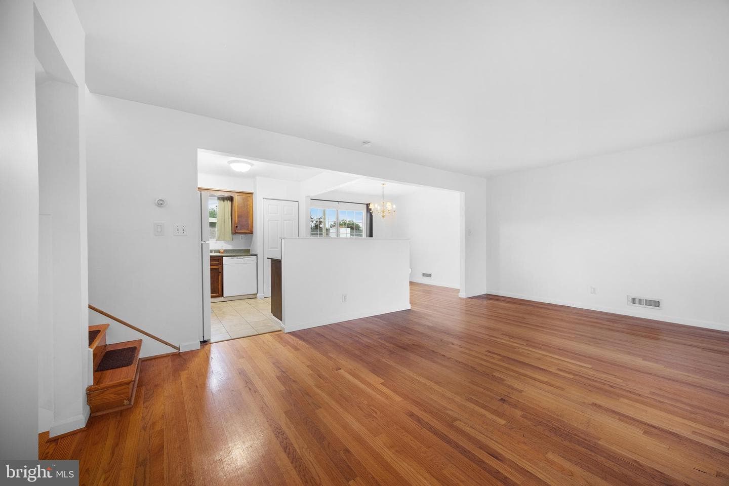 707 Delmar Avenue photo 3