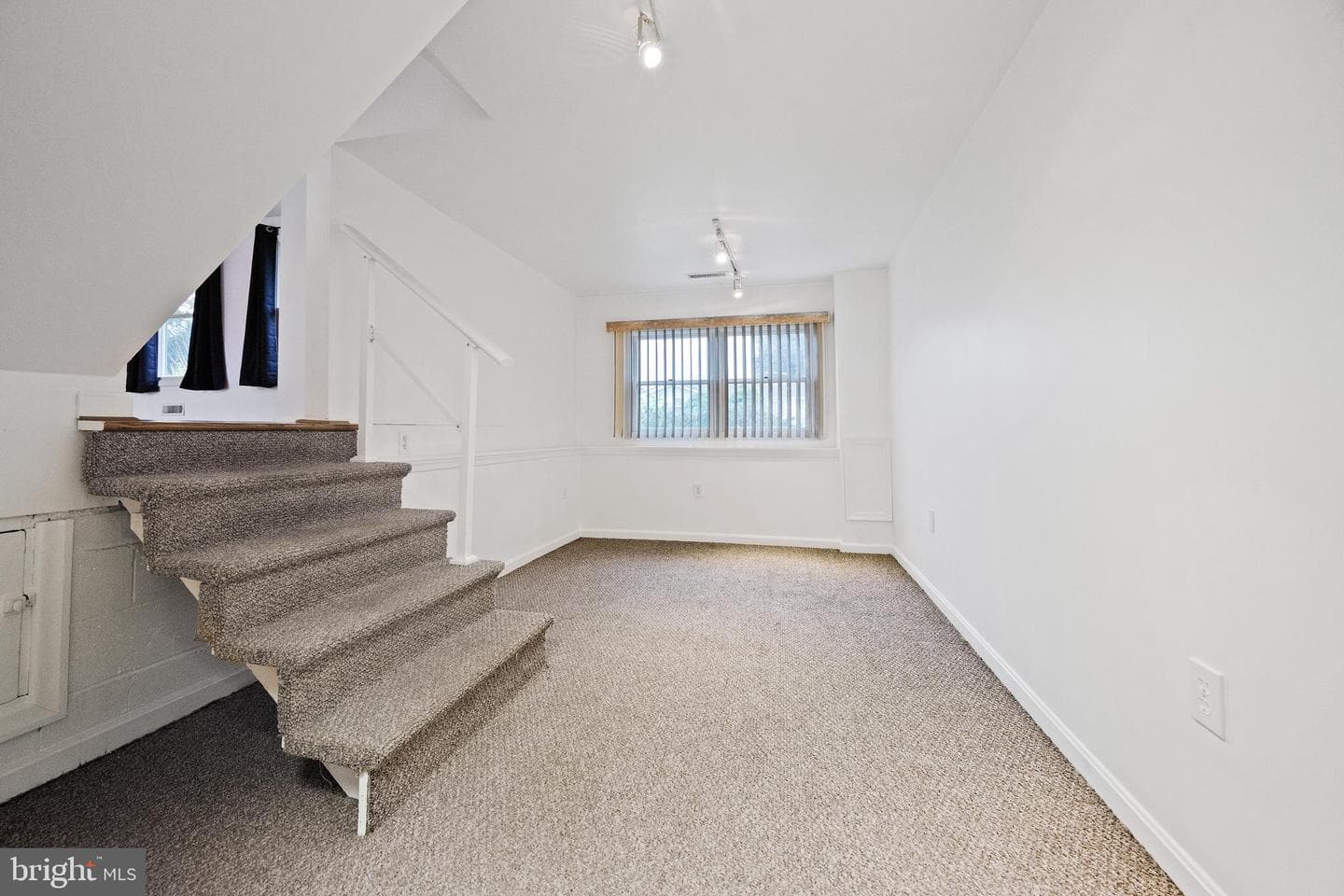 707 Delmar Avenue photo 31