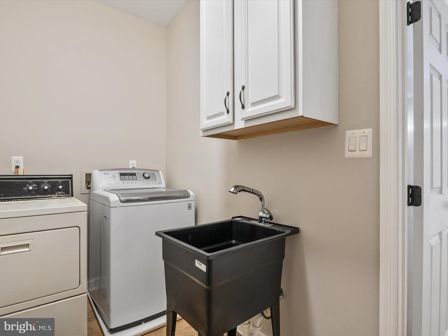 1015 S Creek View Court photo 48