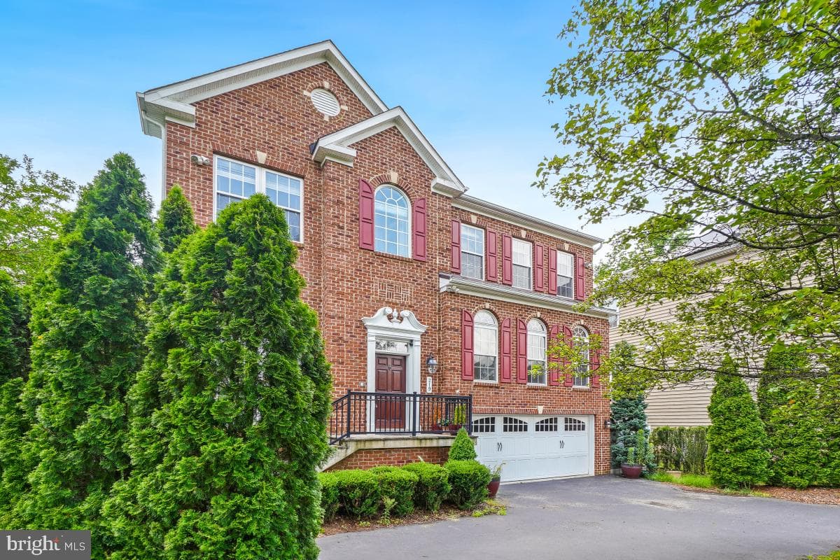 219 Bowen Court