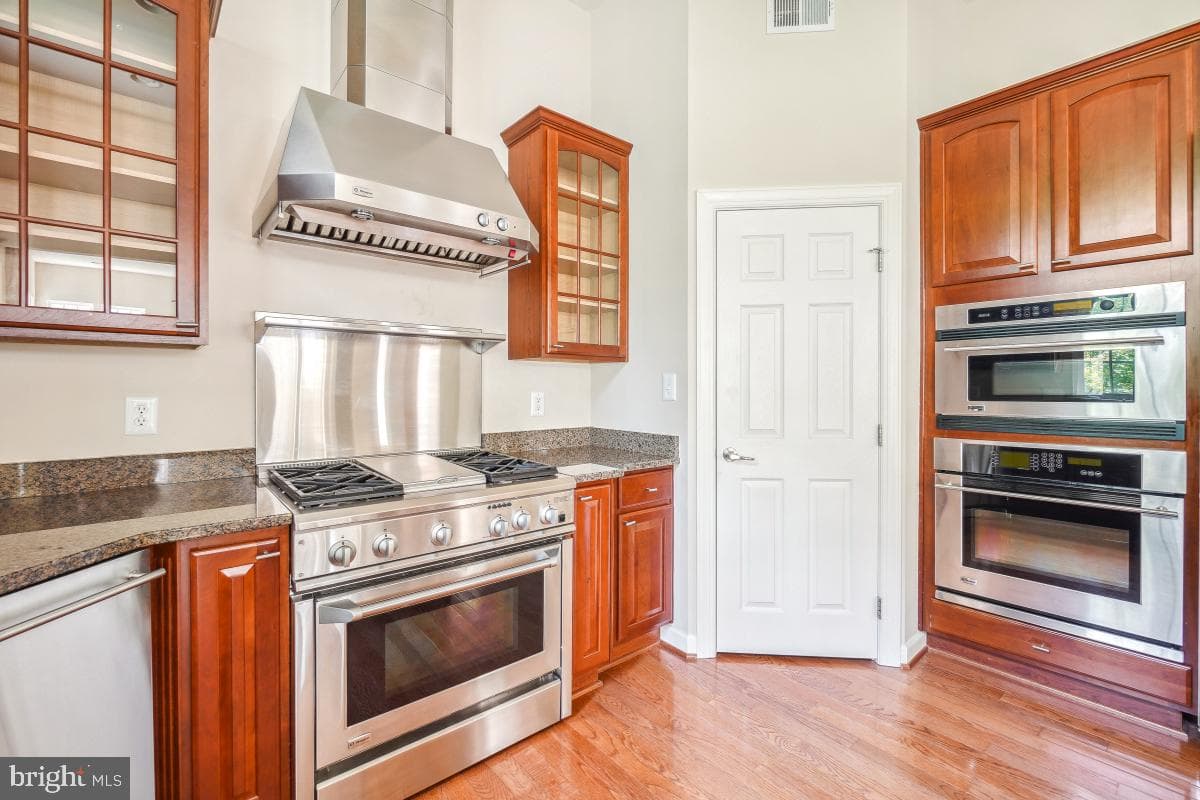 219 Bowen Court photo 16