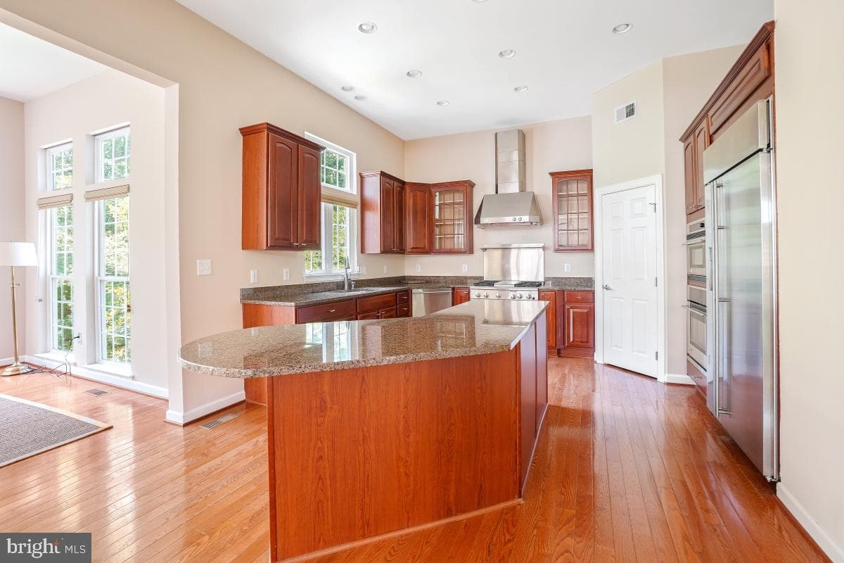 219 Bowen Court photo 18