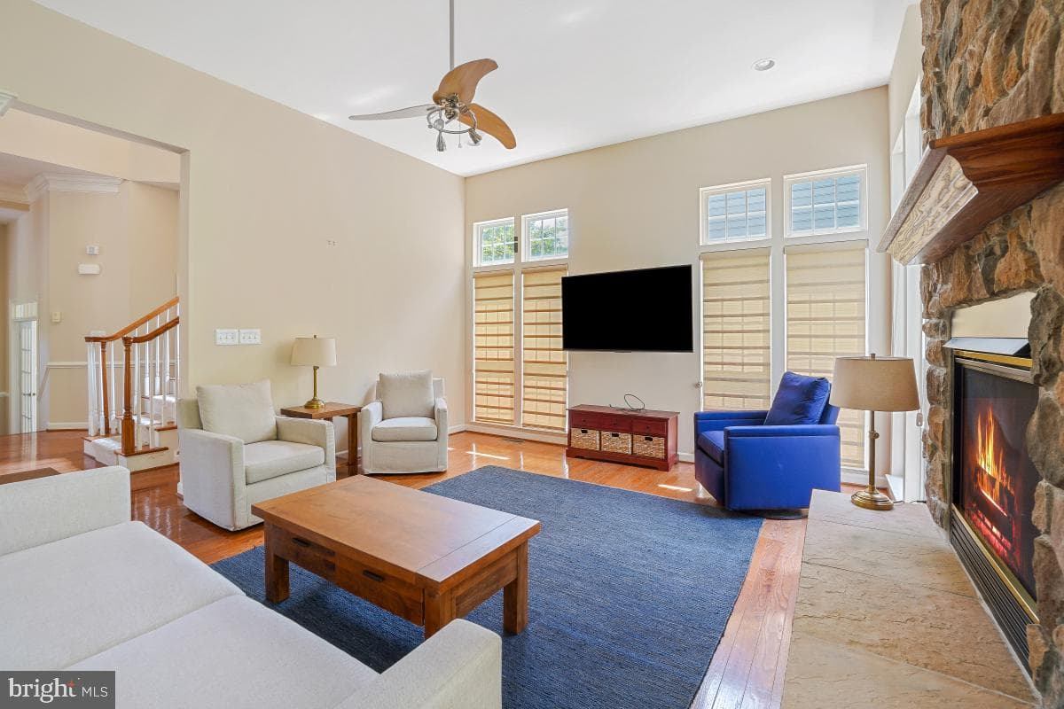 219 Bowen Court photo 22
