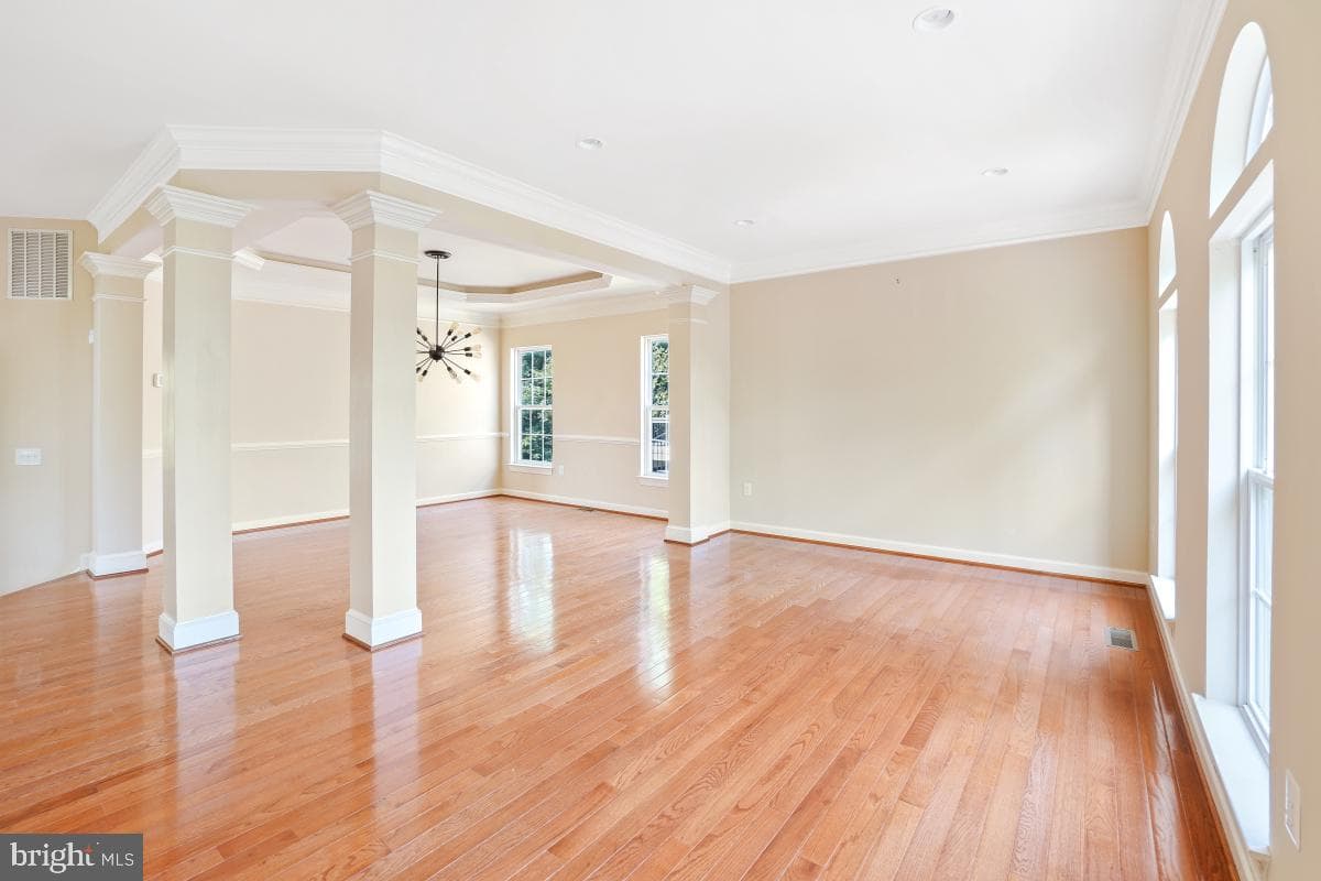 219 Bowen Court photo 27