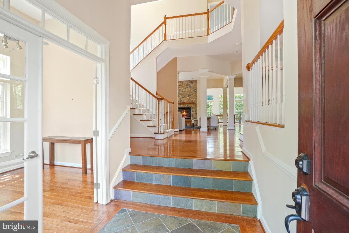 219 Bowen Court photo 4