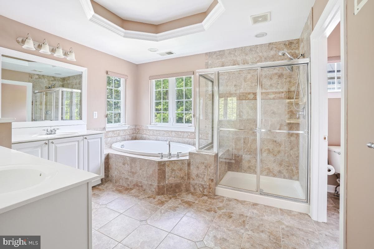 219 Bowen Court photo 40