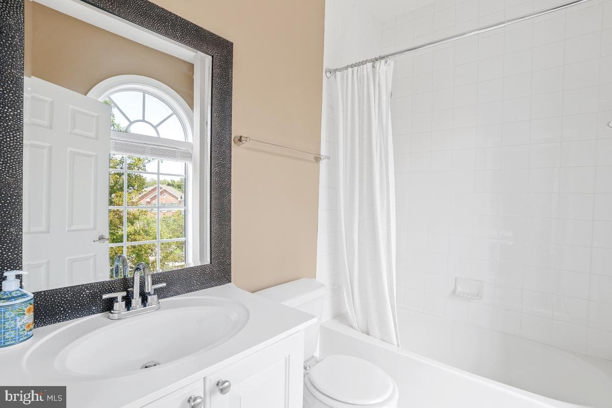 219 Bowen Court photo 49