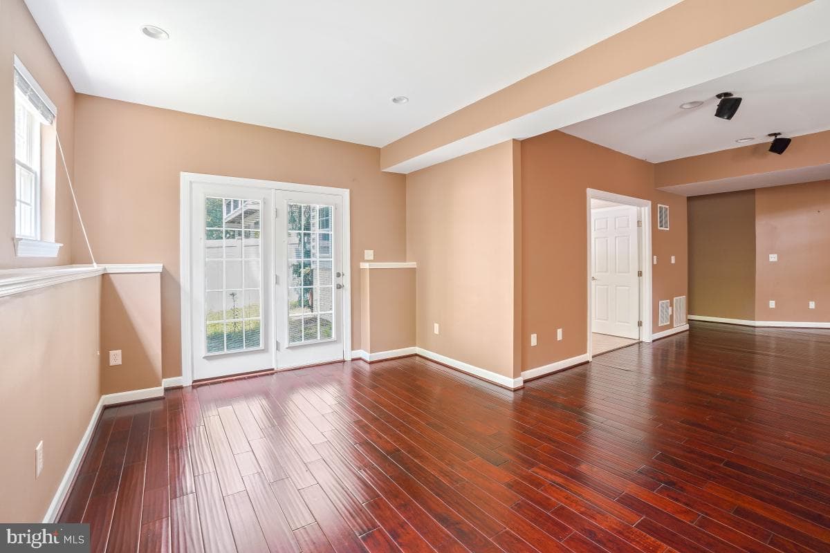 219 Bowen Court photo 57