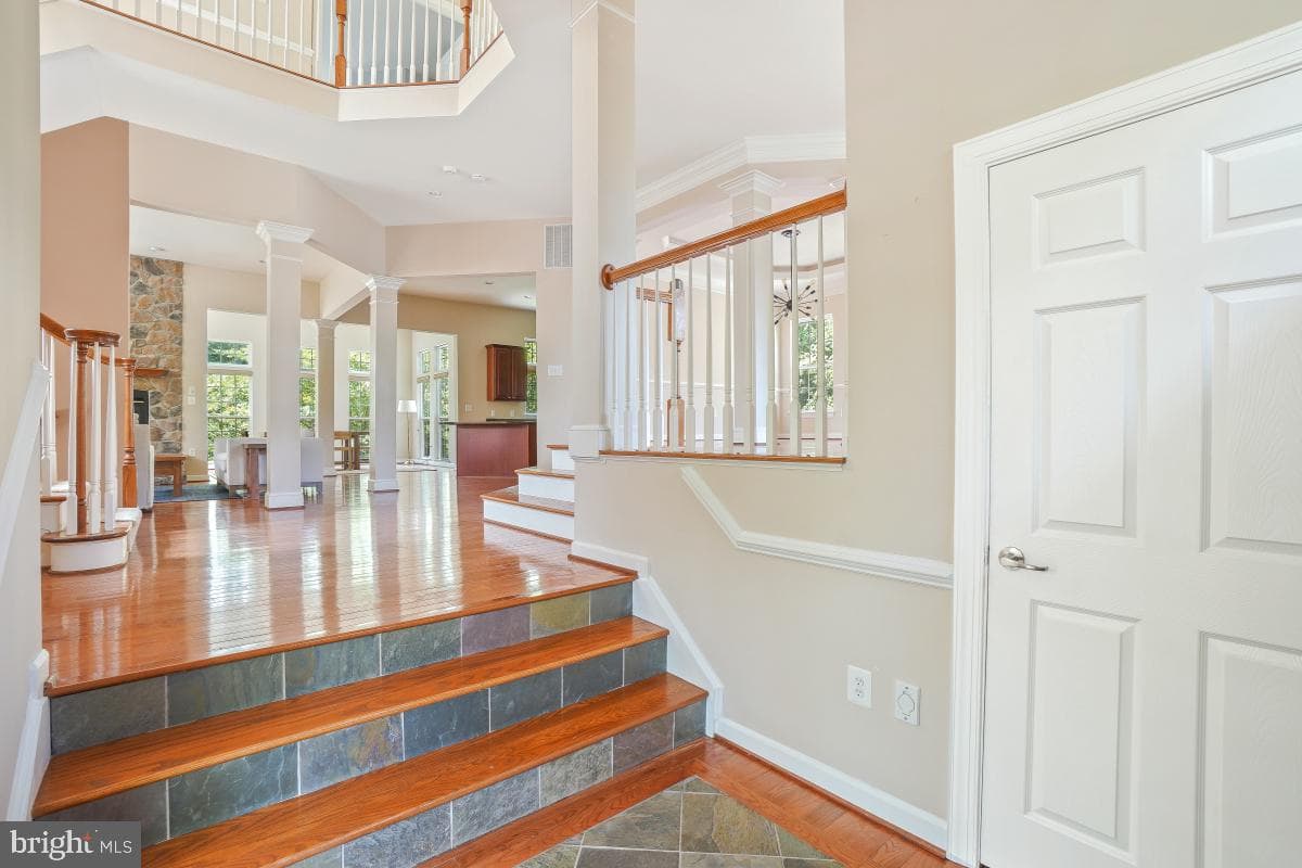 219 Bowen Court photo 7