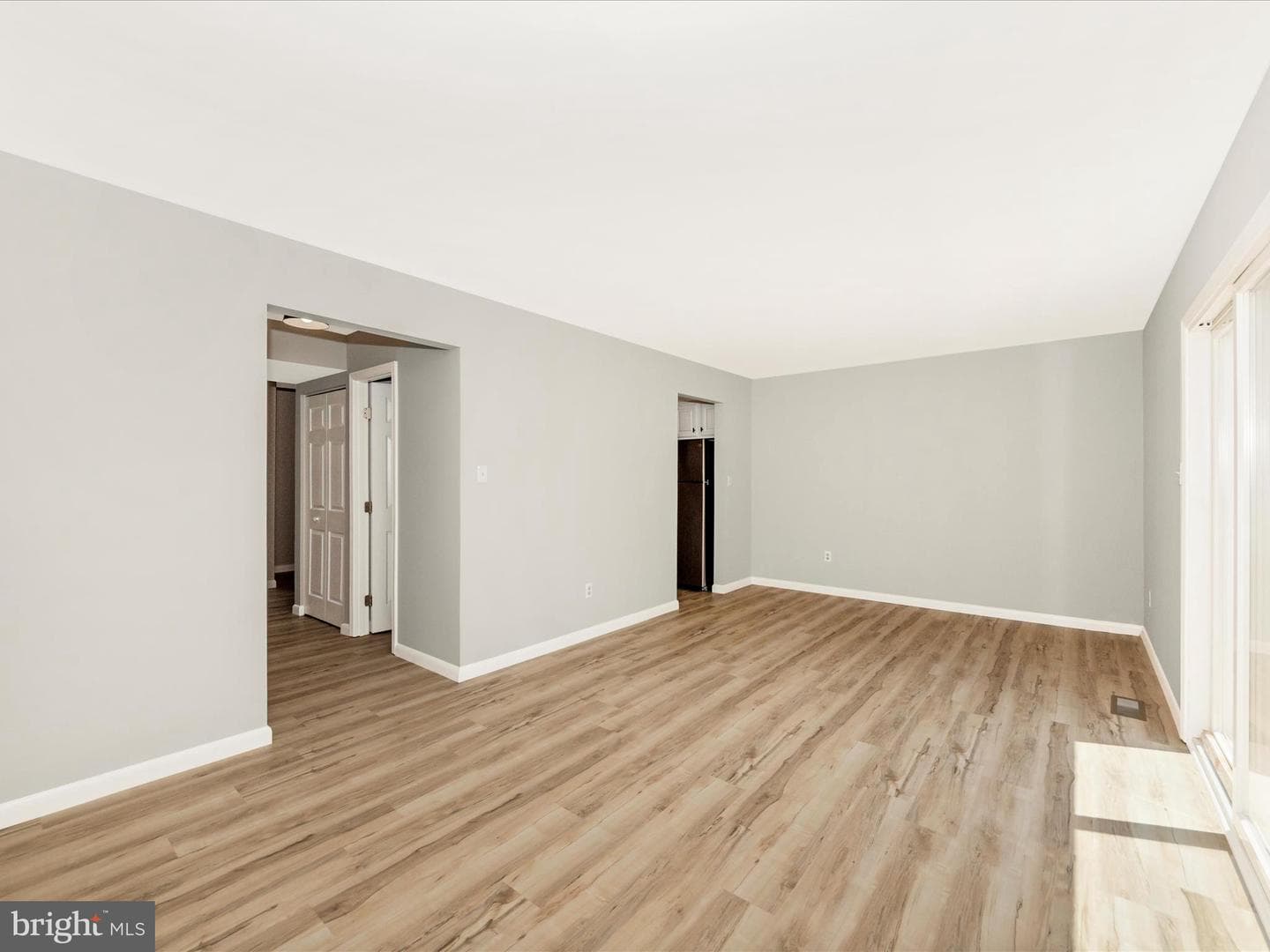1851 Dove Court photo 12