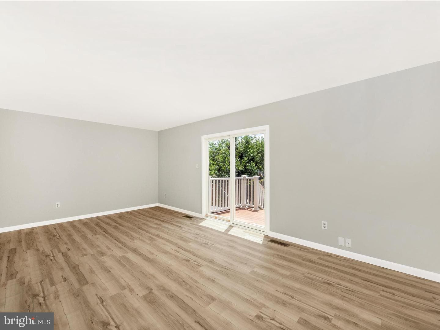 1851 Dove Court photo 13