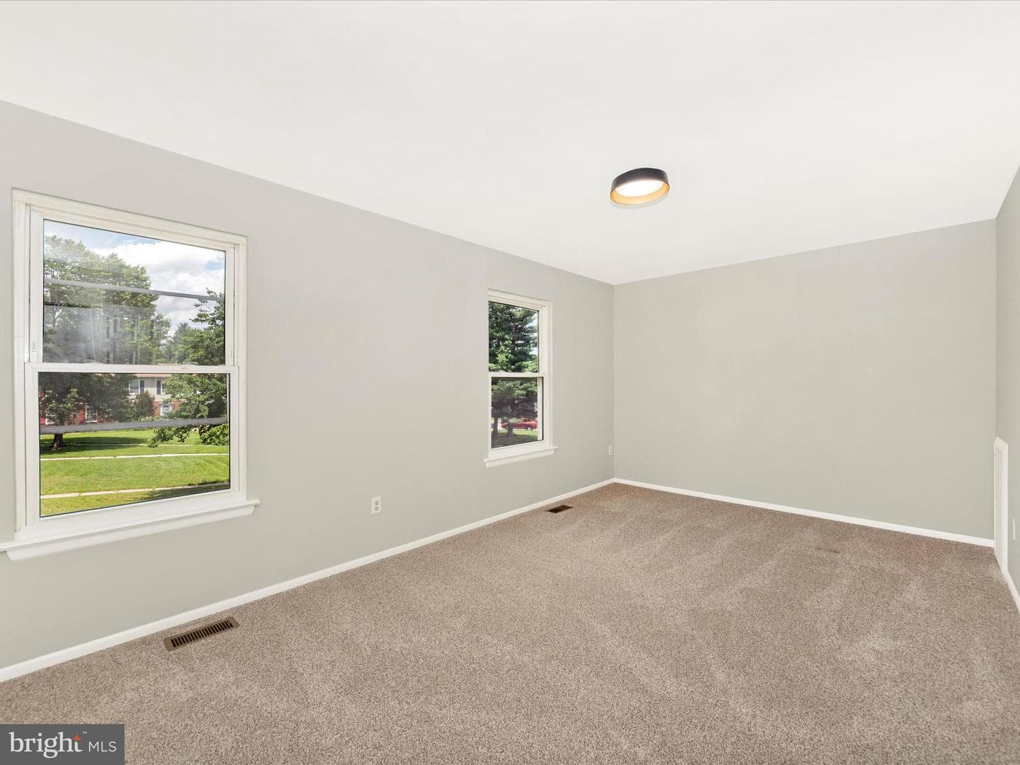 1851 Dove Court photo 16