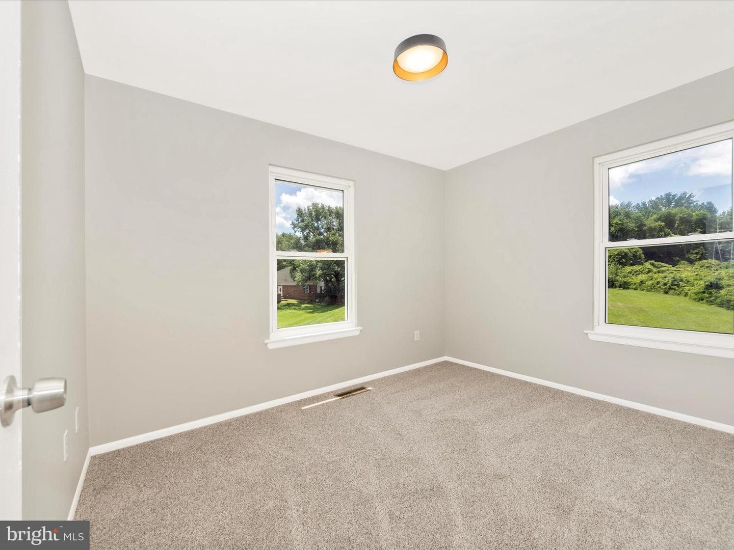 1851 Dove Court photo 20