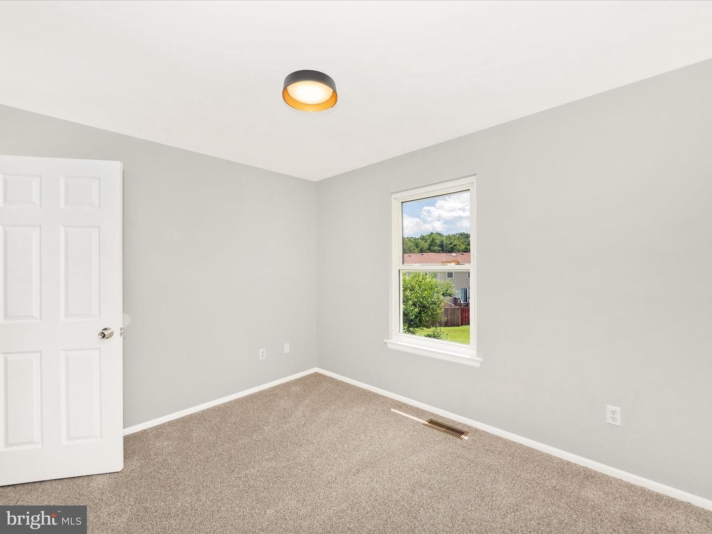 1851 Dove Court photo 22