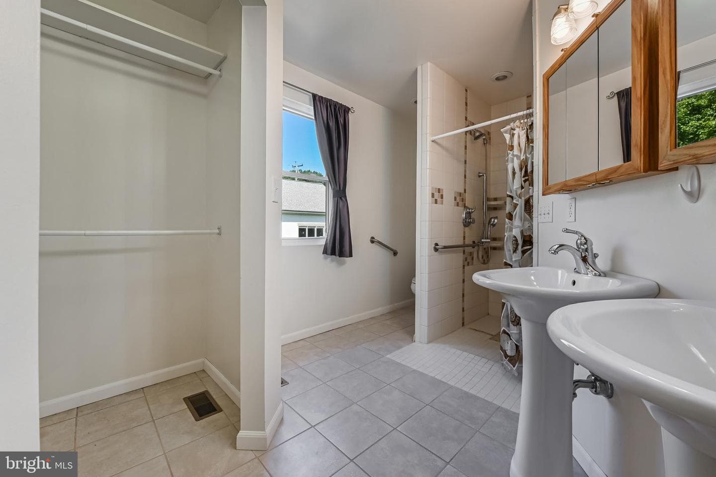 8227 Bayside Drive photo 34