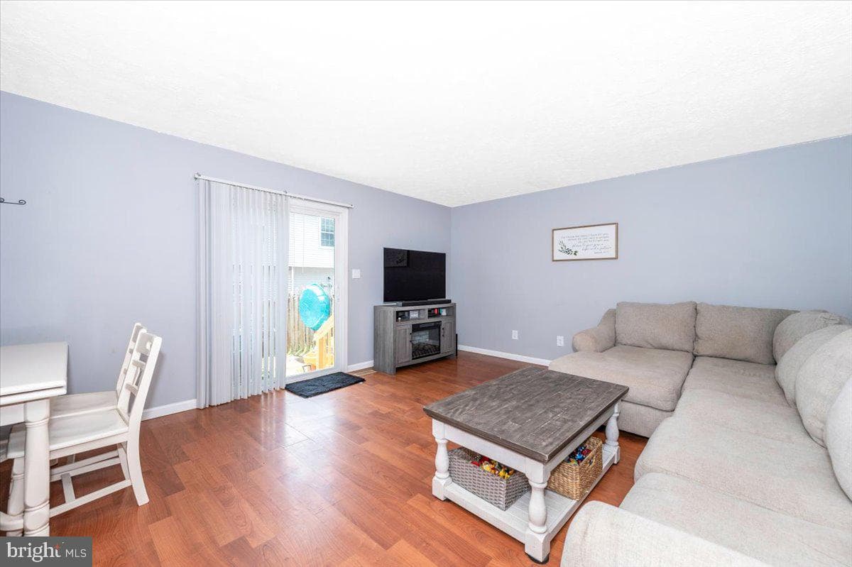 519 Realm Court E photo 10