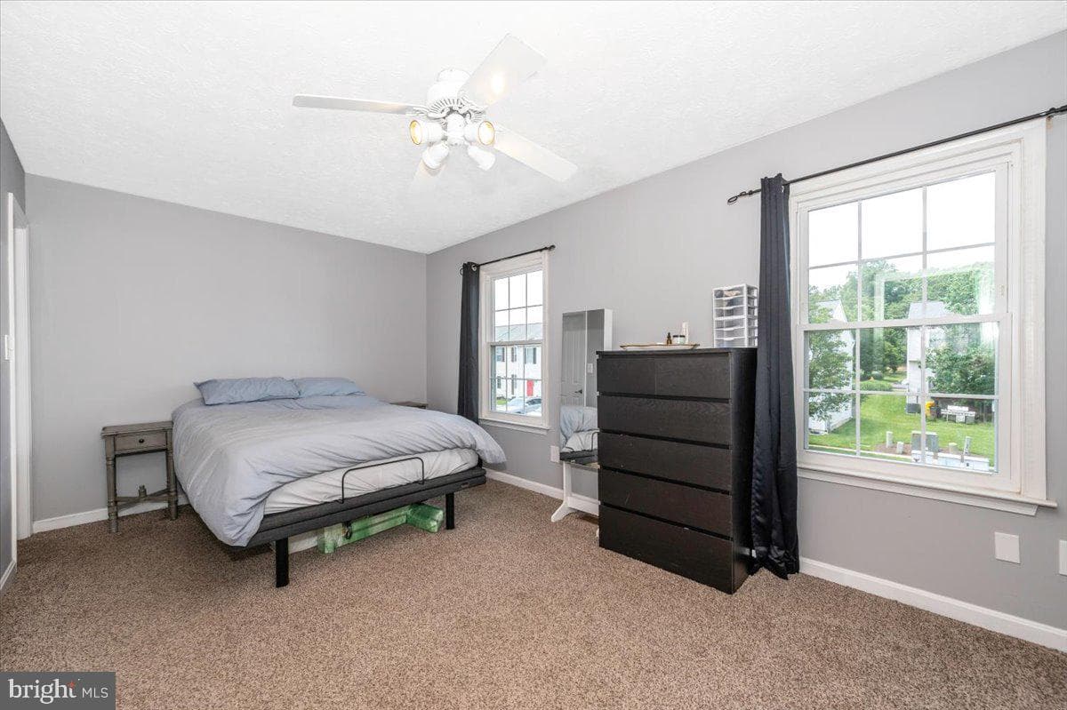 519 Realm Court E photo 18