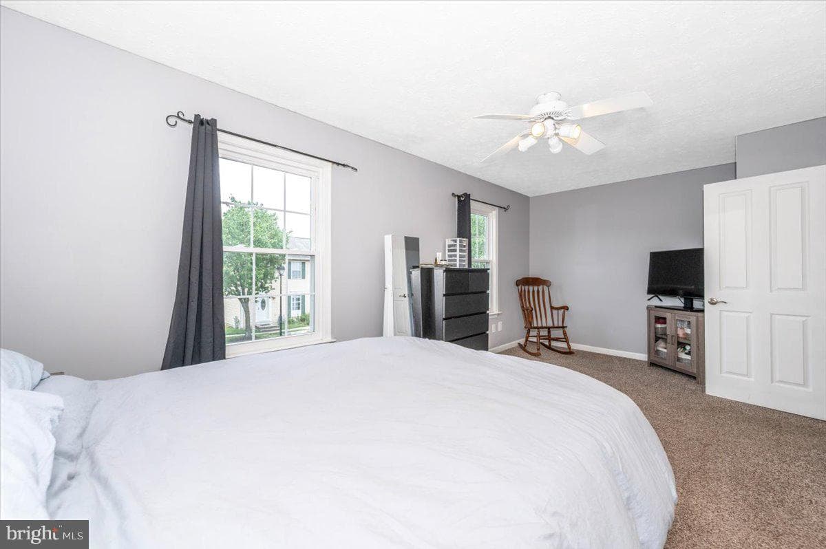 519 Realm Court E photo 20
