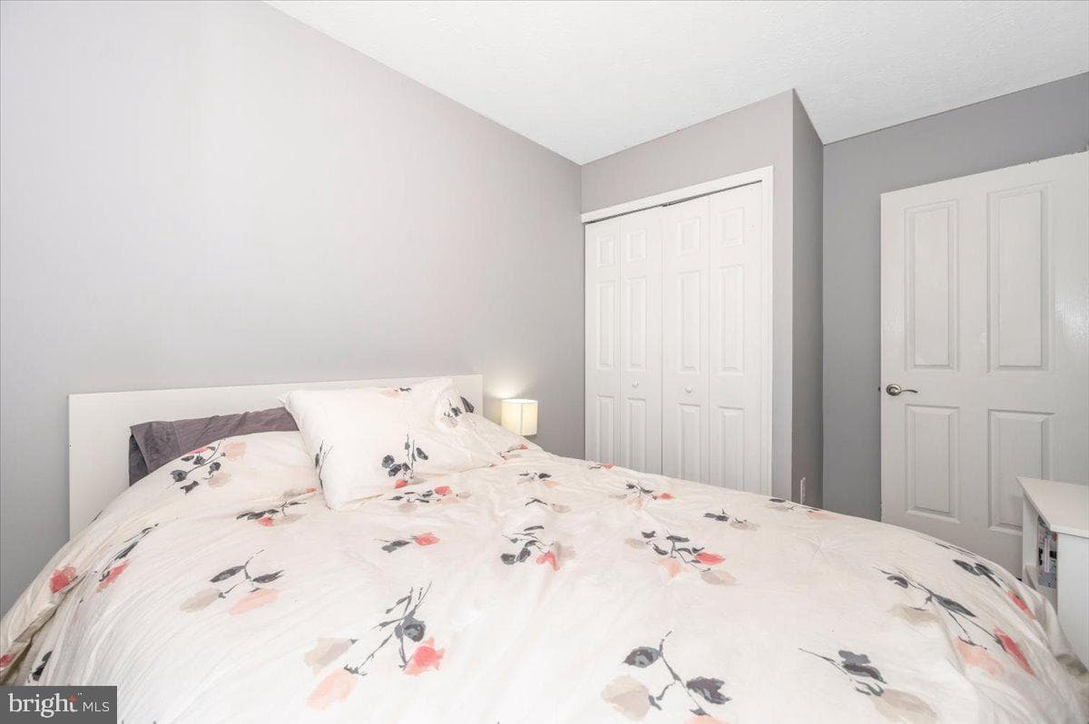 519 Realm Court E photo 25