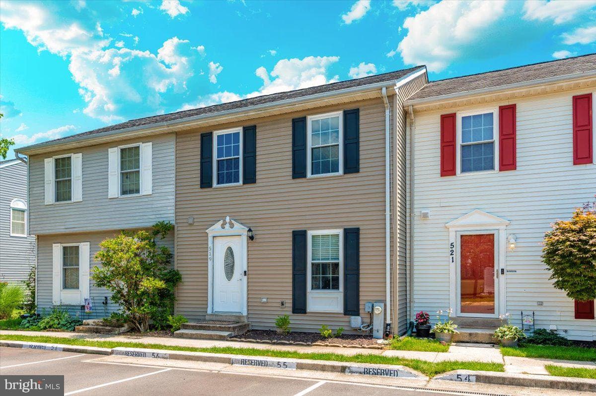 519 Realm Court E photo 37