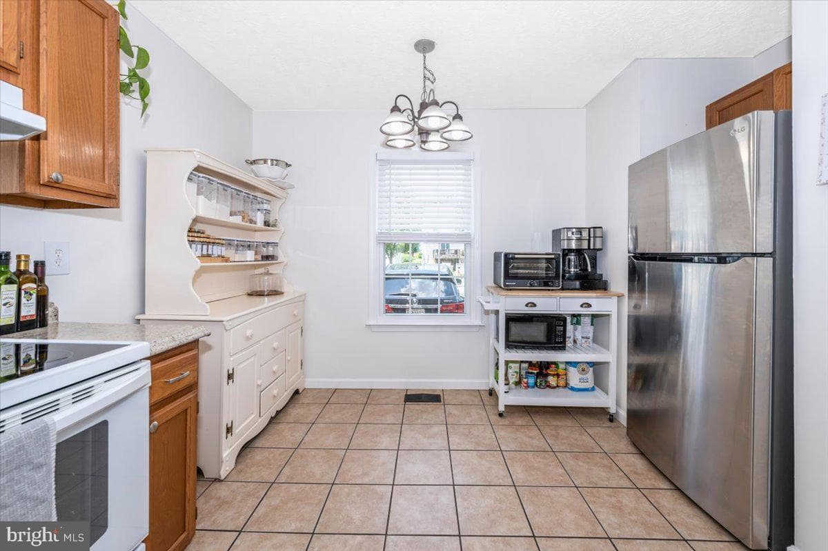 519 Realm Court E photo 7