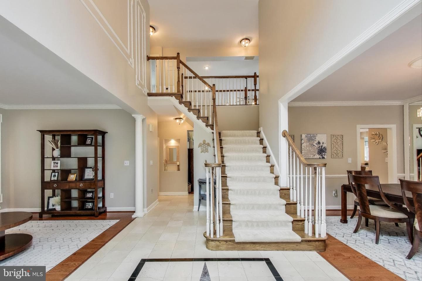 8506 Summershade Drive photo 2