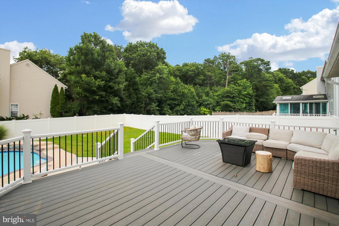 1528 Mckinan Court photo 8