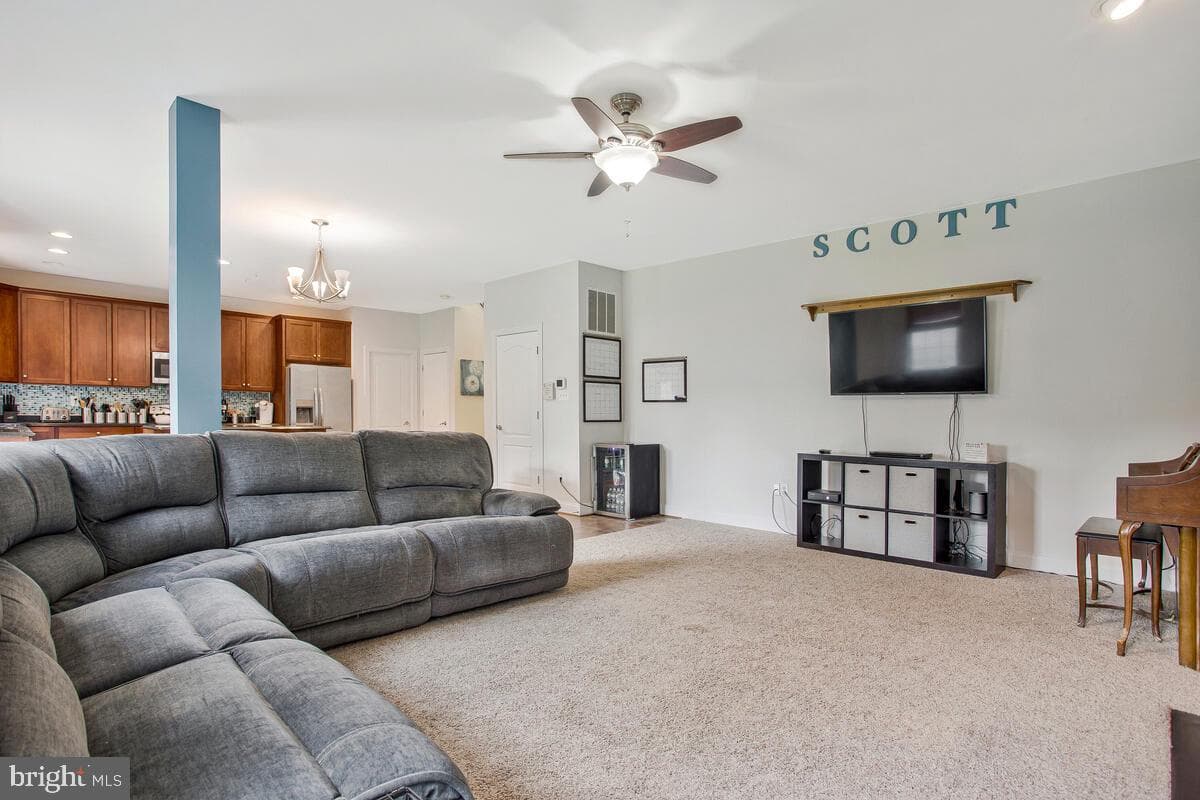 339 Light Street Avenue photo 17