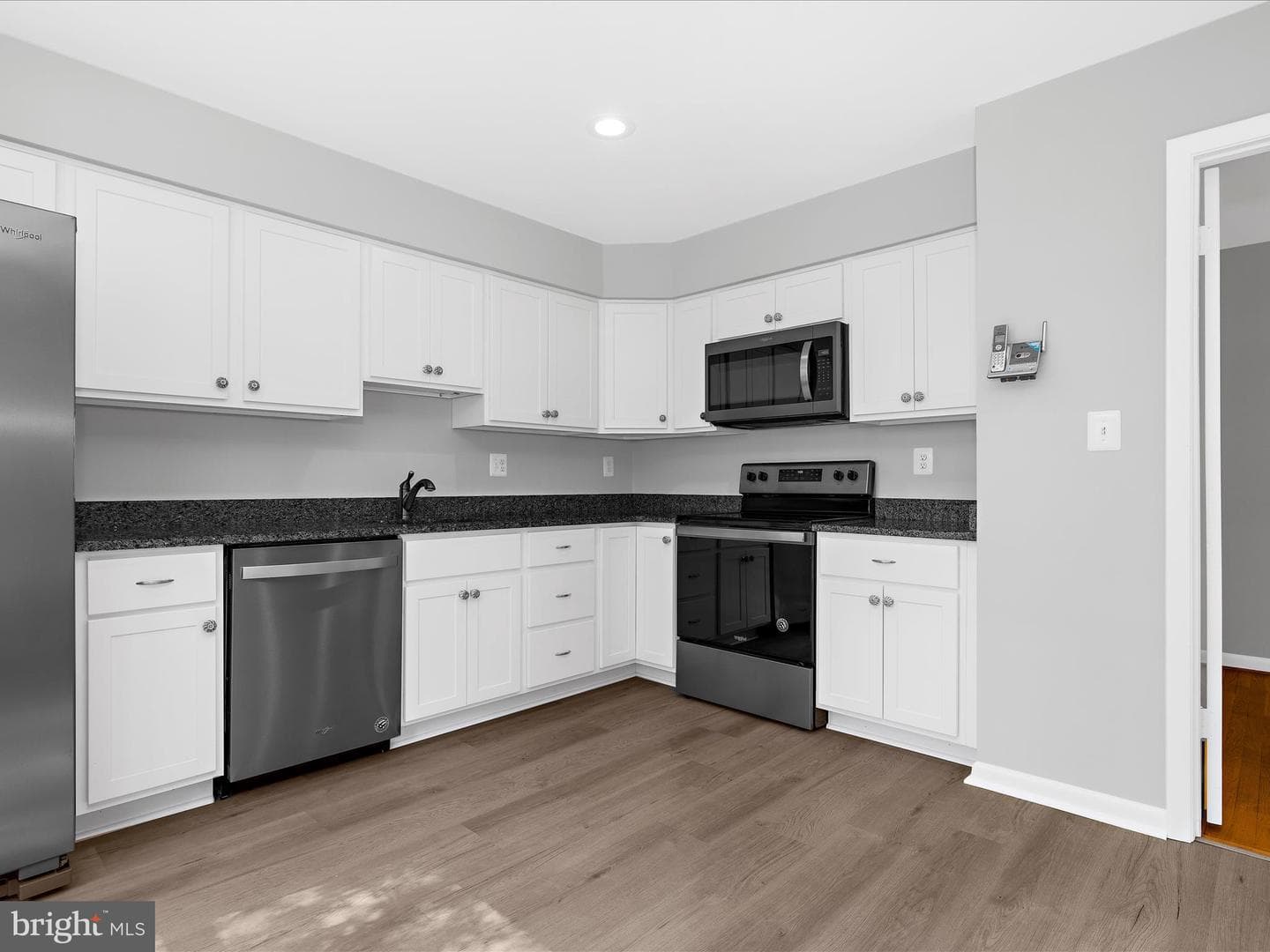 220 Falcon Drive photo 10