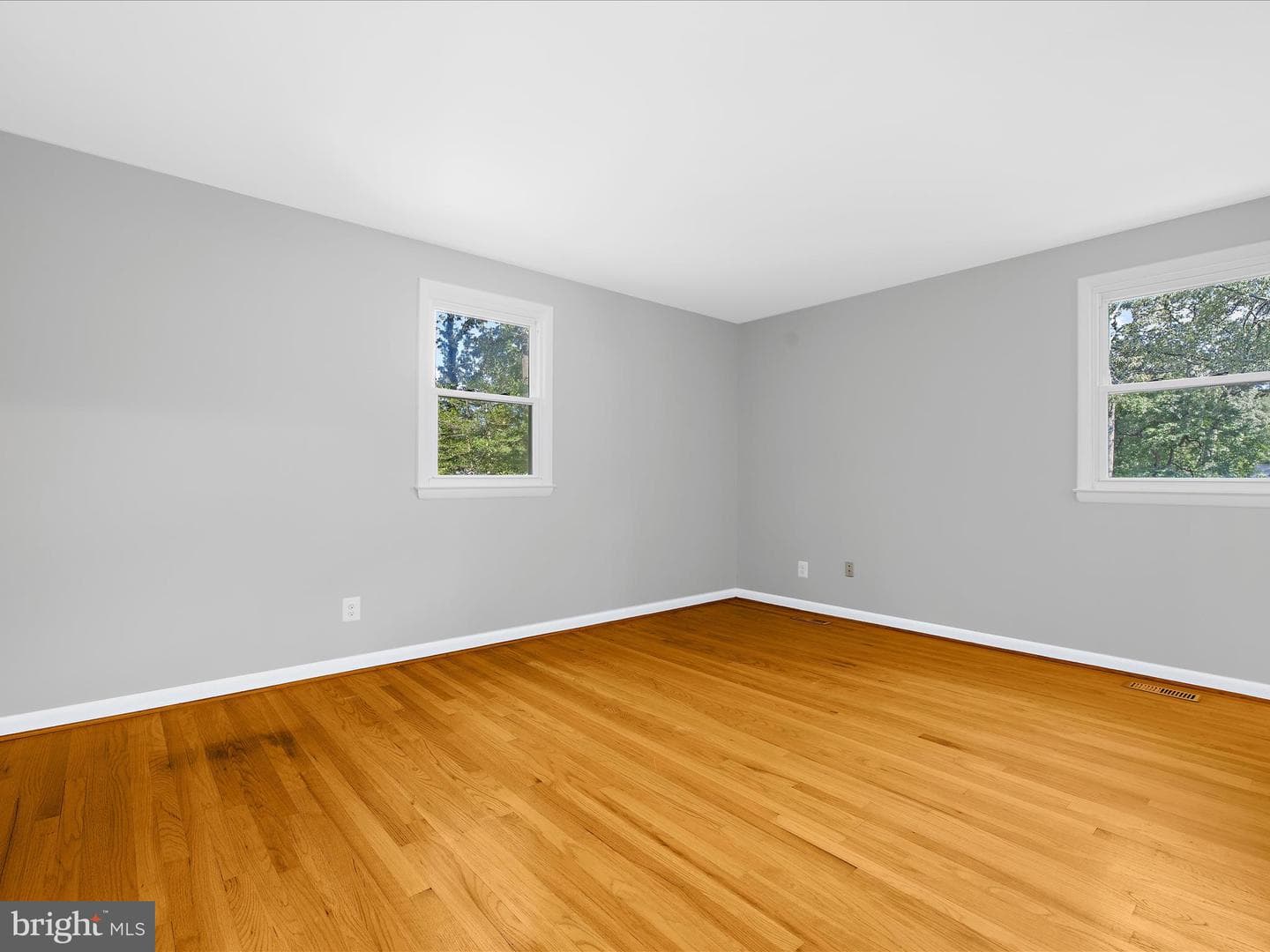 220 Falcon Drive photo 23