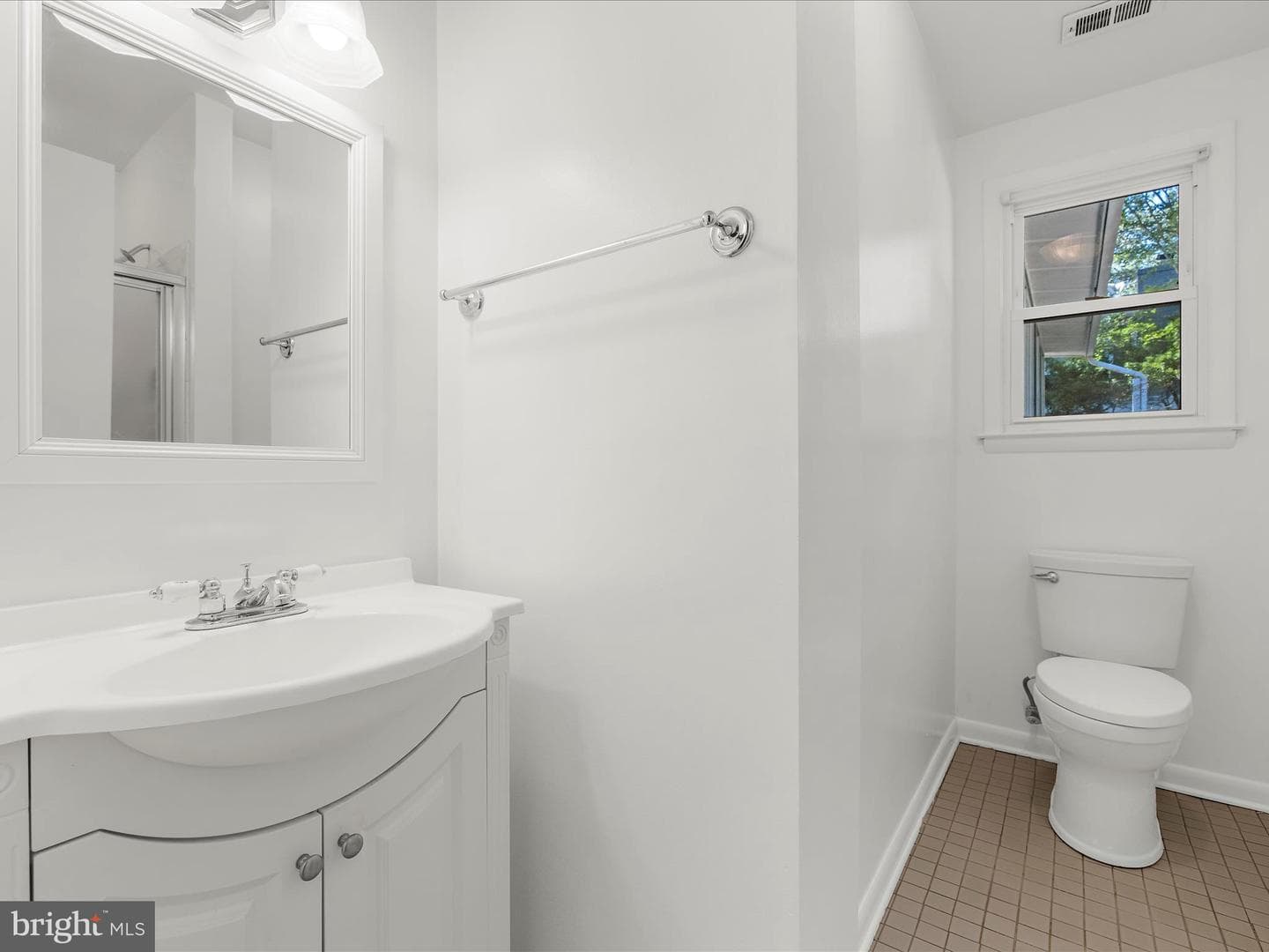 220 Falcon Drive photo 31