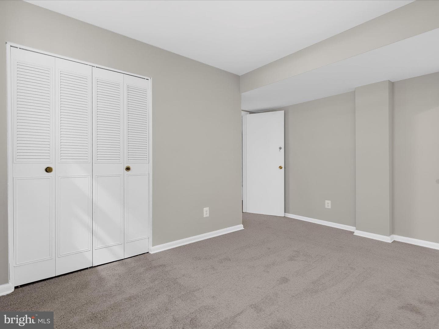 220 Falcon Drive photo 36
