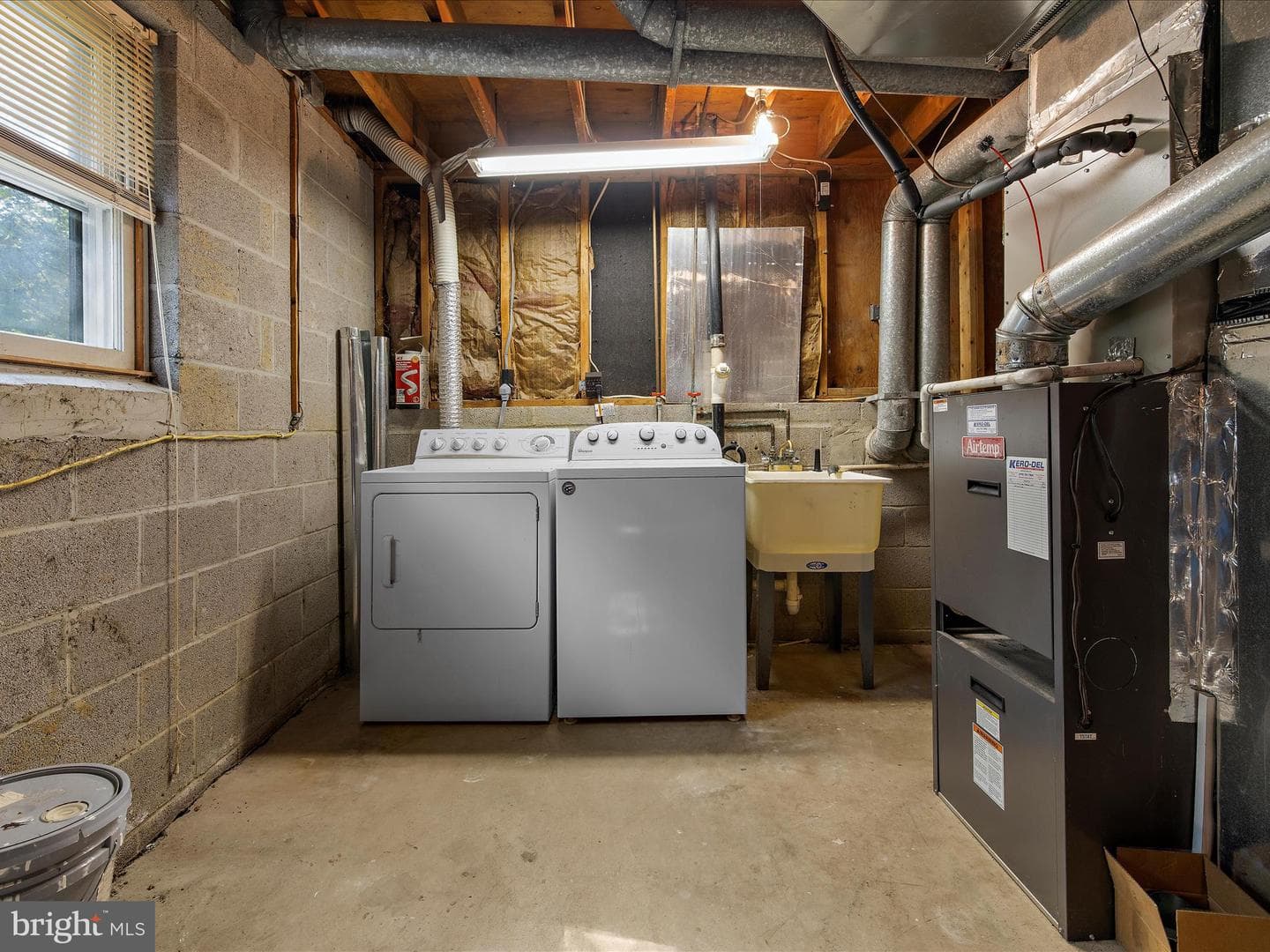 220 Falcon Drive photo 38