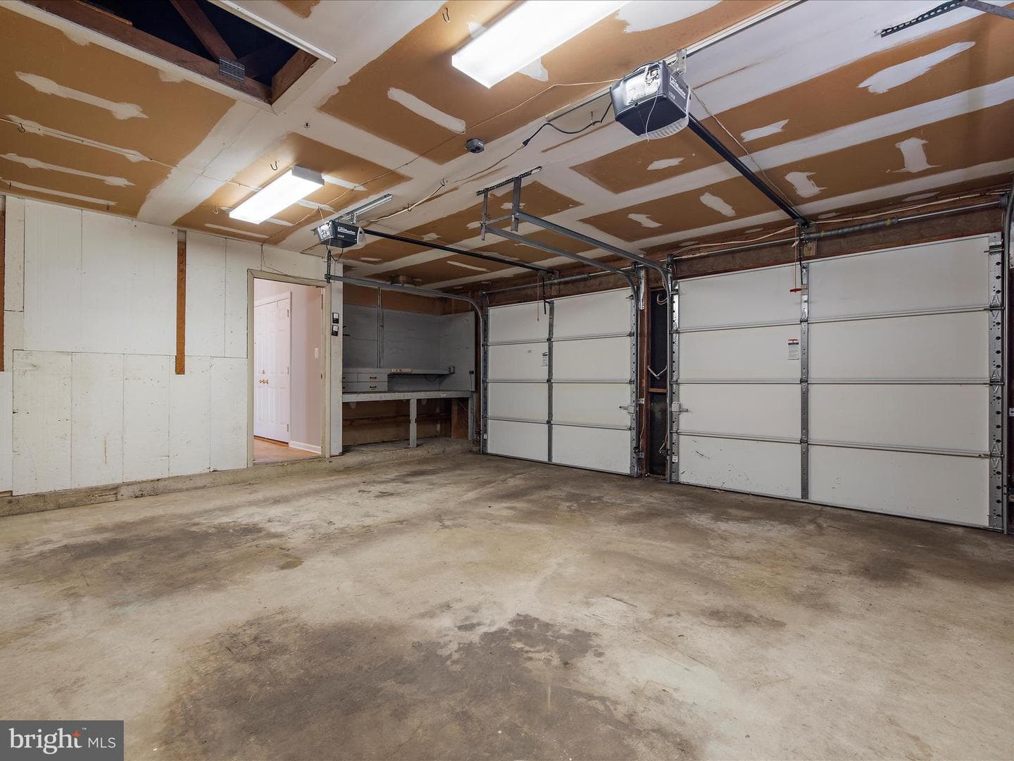 220 Falcon Drive photo 39