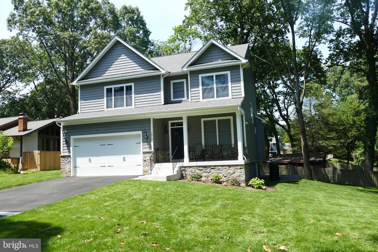207 Beverley Avenue photo 10