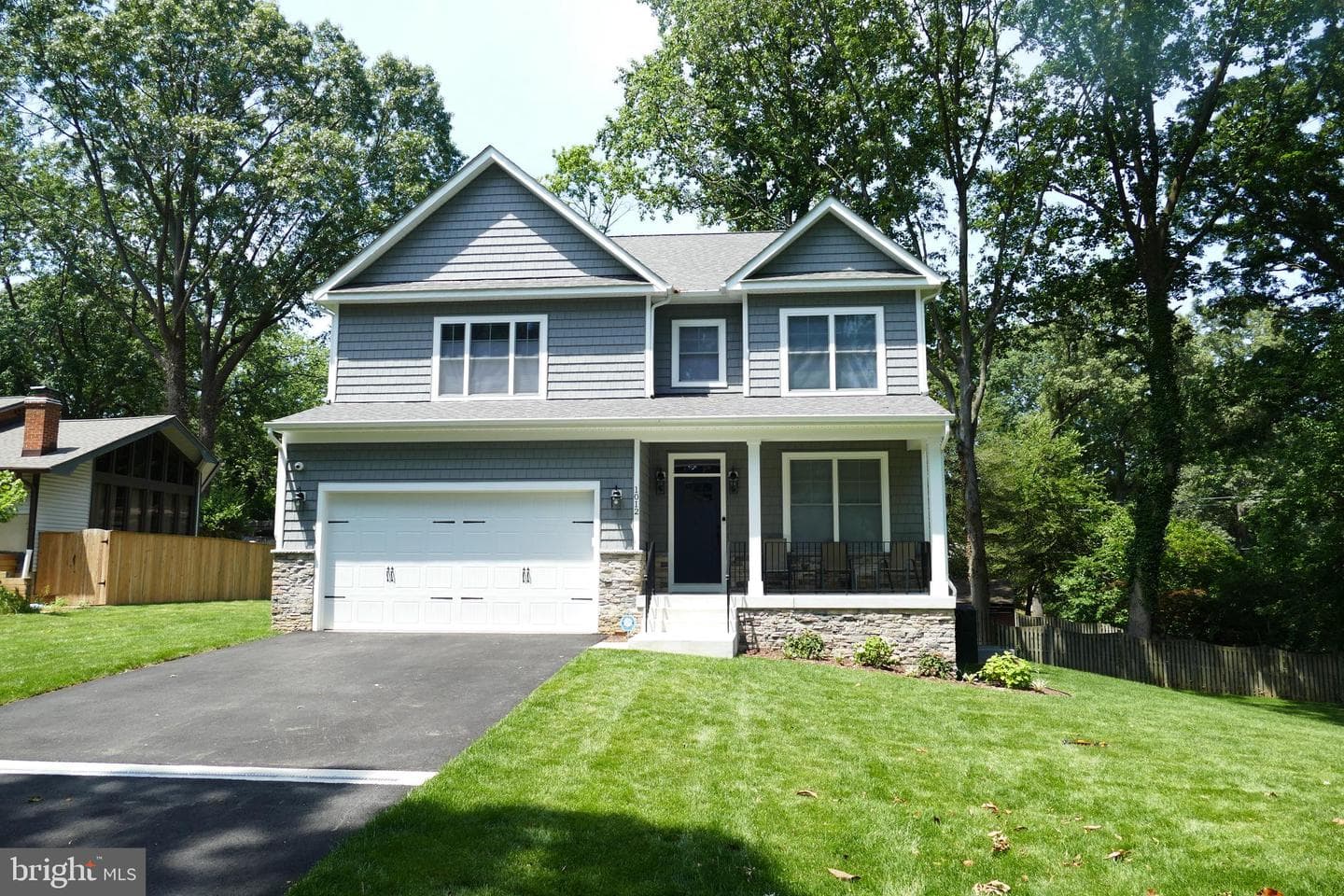 207 Beverley Avenue photo 3