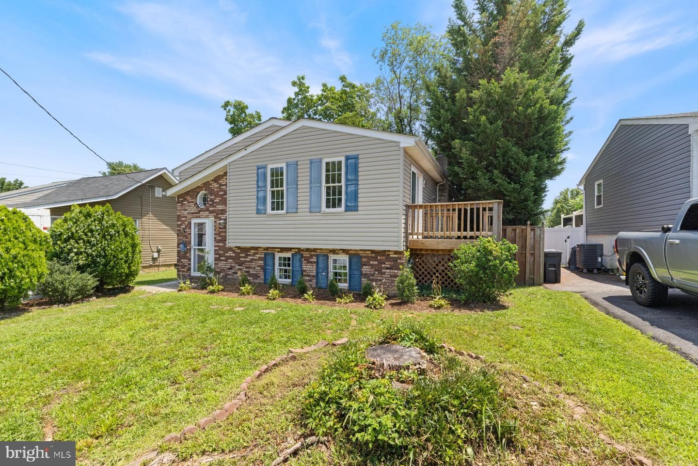 217 Kenwood Road photo 2
