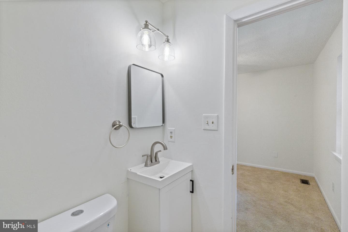 217 Kenwood Road photo 22