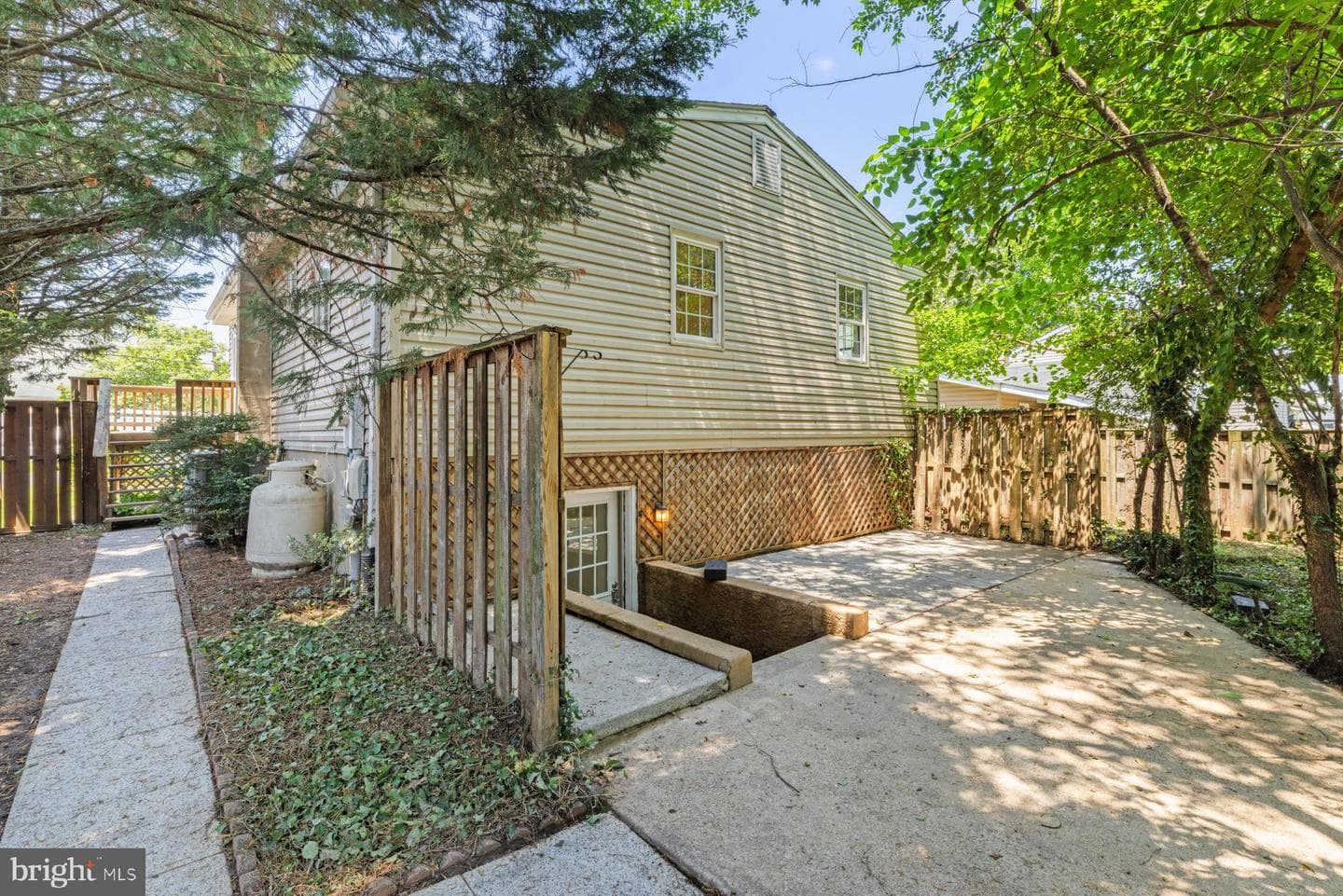 217 Kenwood Road photo 28