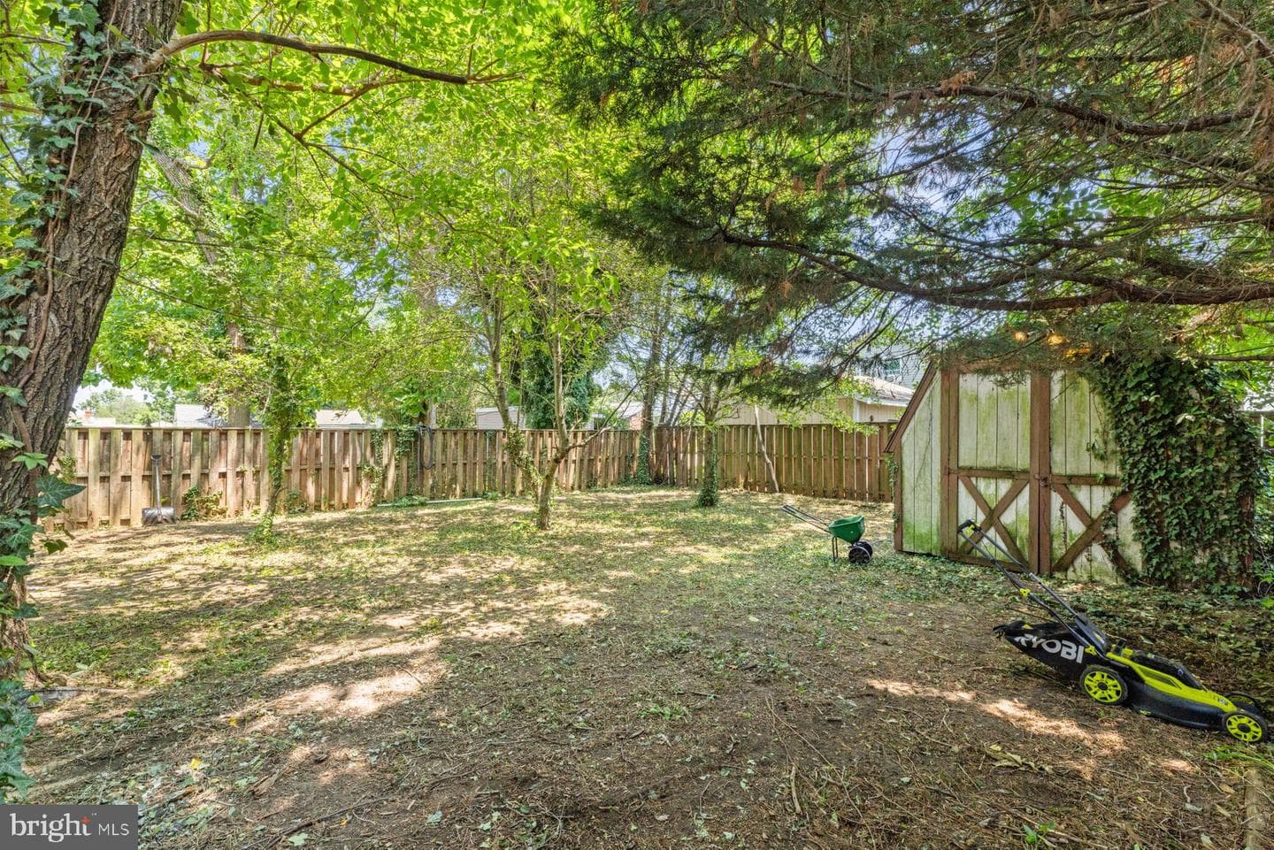 217 Kenwood Road photo 29