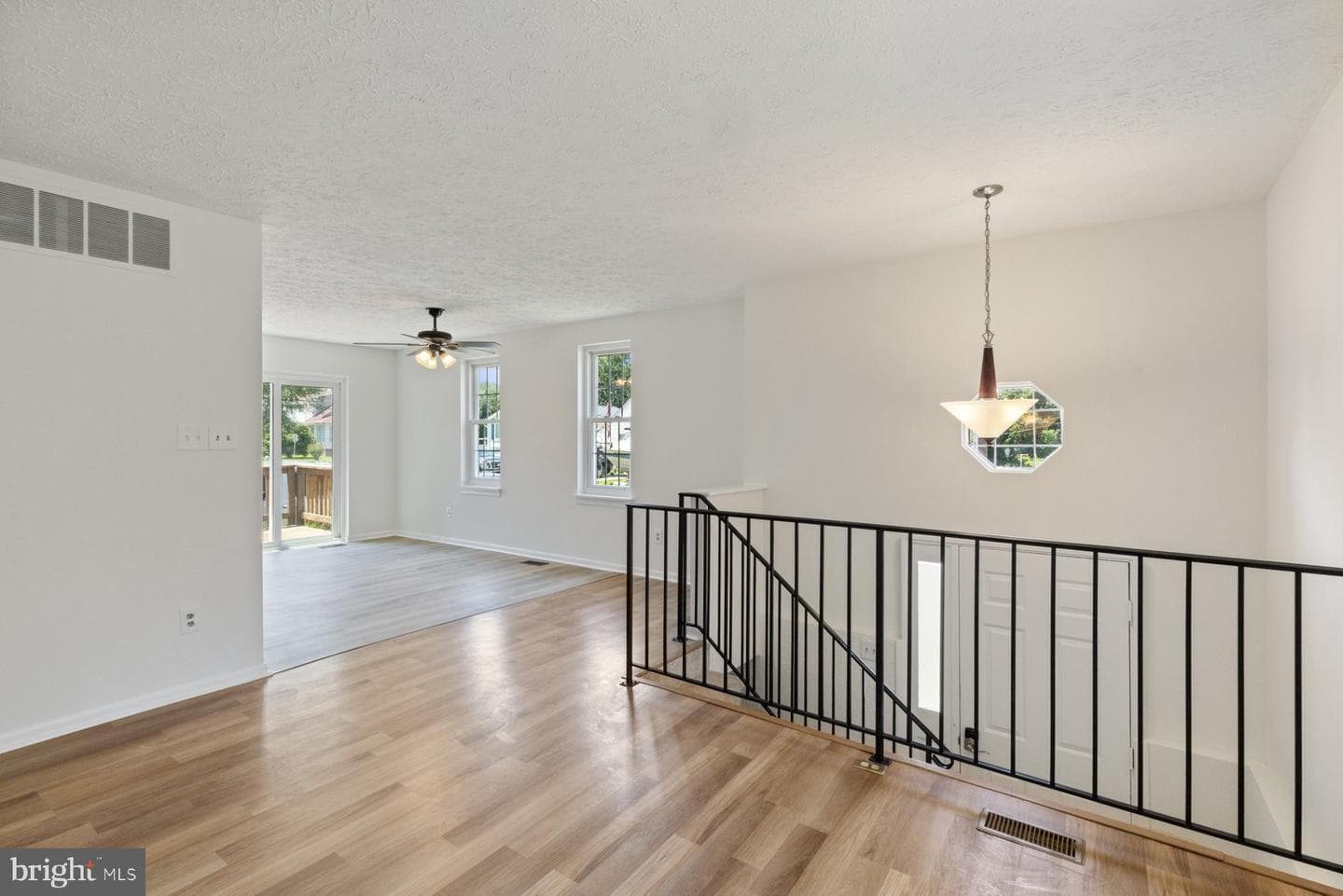 217 Kenwood Road photo 4