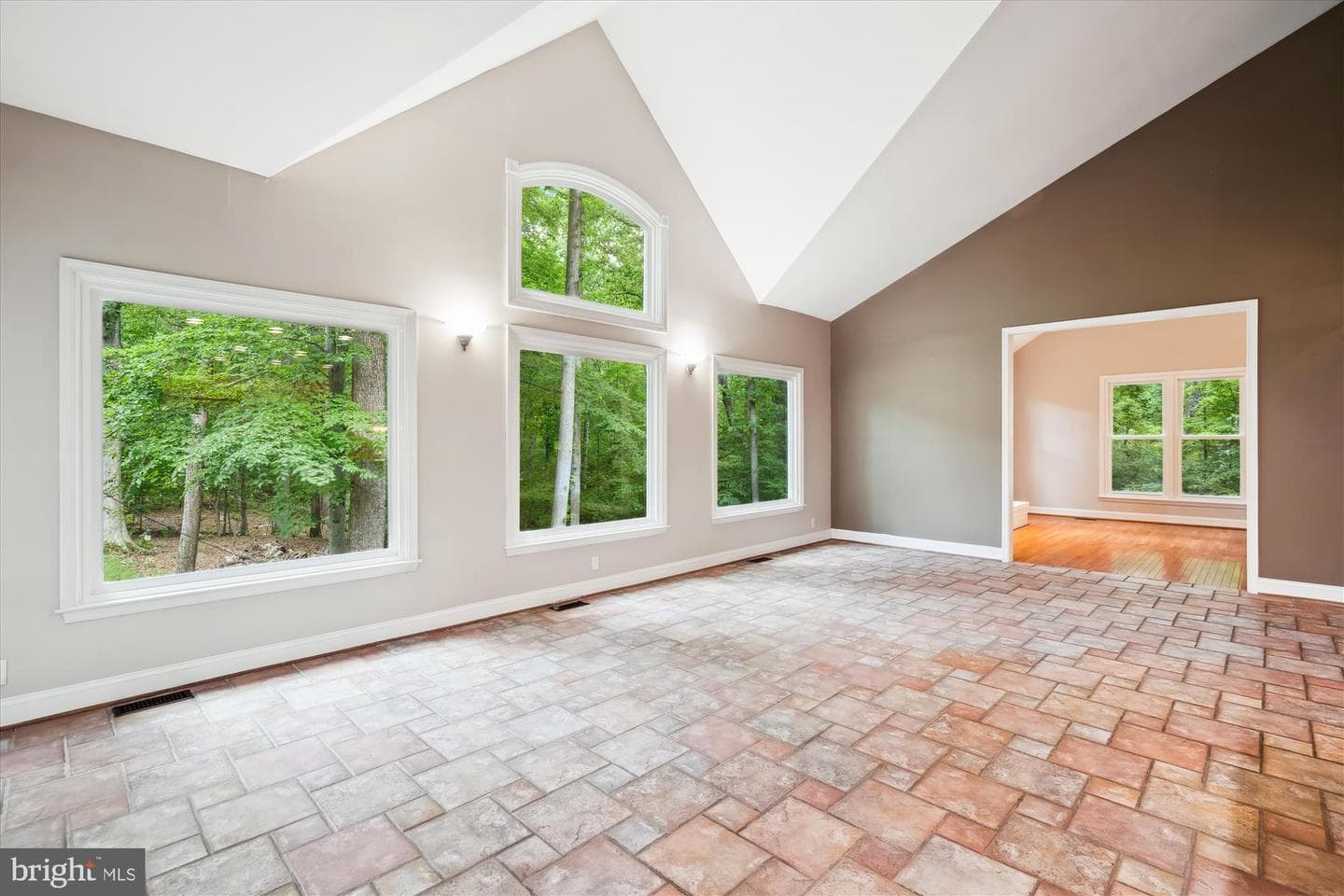 922 Malvern Hill Drive photo 15